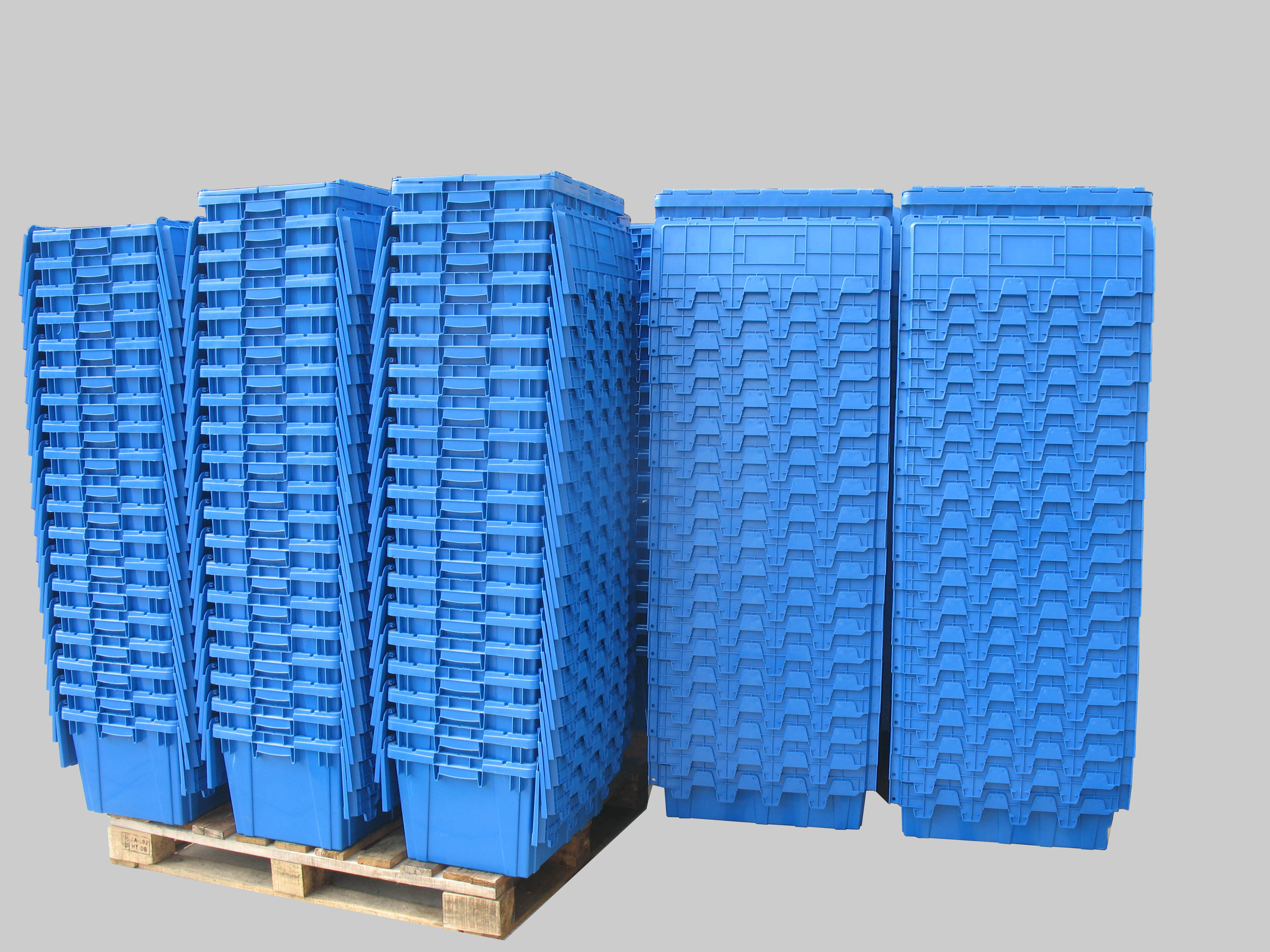 Plastic stack and nest containers 600x400x315mm
