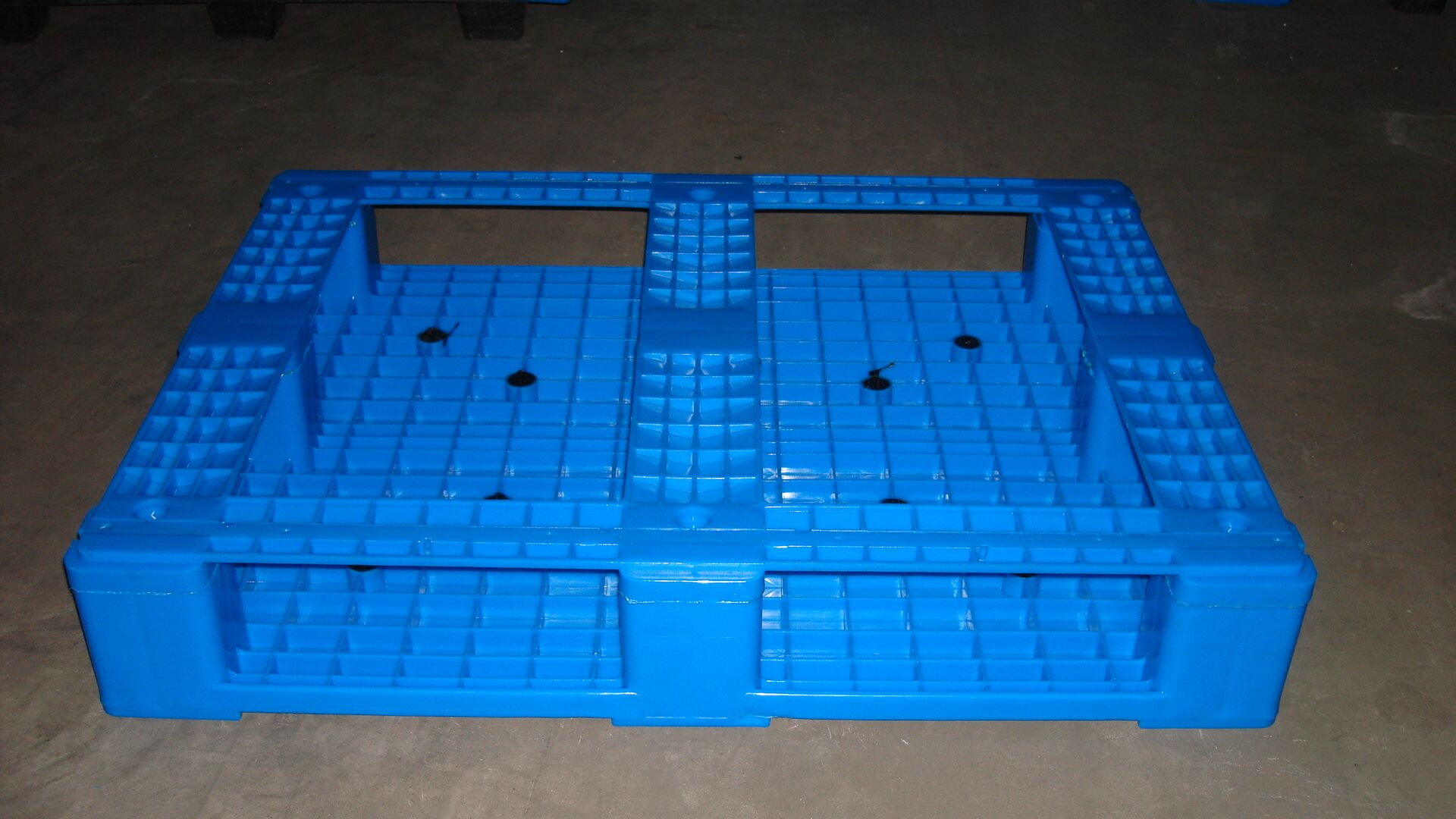 Special Solid Top Anti-slip Plastic Pallets with Lip