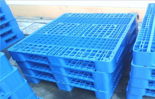 Teach you how to choose the plastic pallet (card board) material