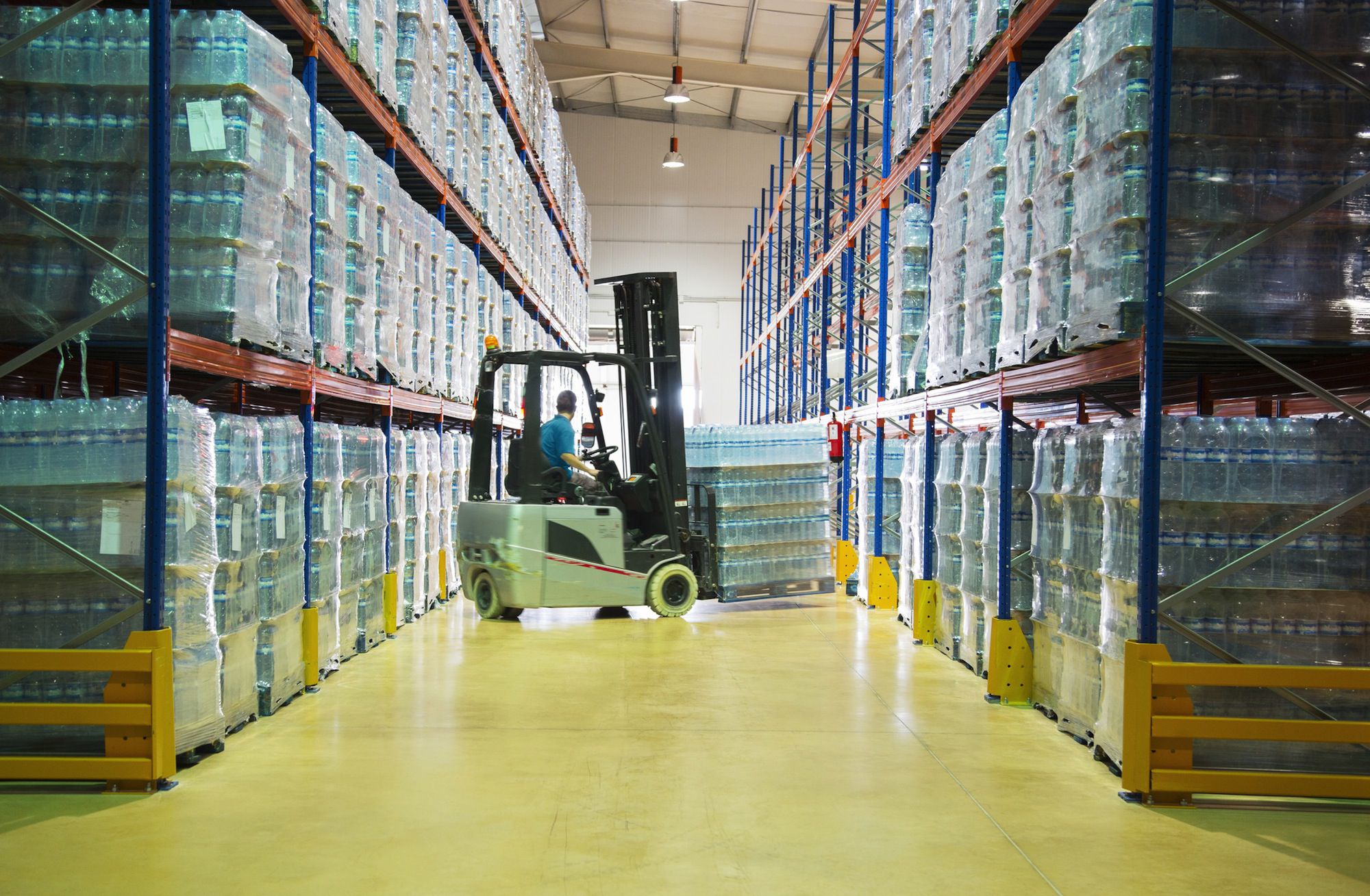 In warehousing and logistics, the racking system plays an important role.