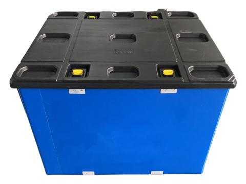 What is the difference between a plastic storage pallet box and a plastic sleeves box?