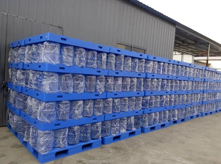 5 Gallon Water Bottle Storage Stackable Plastic Pallets