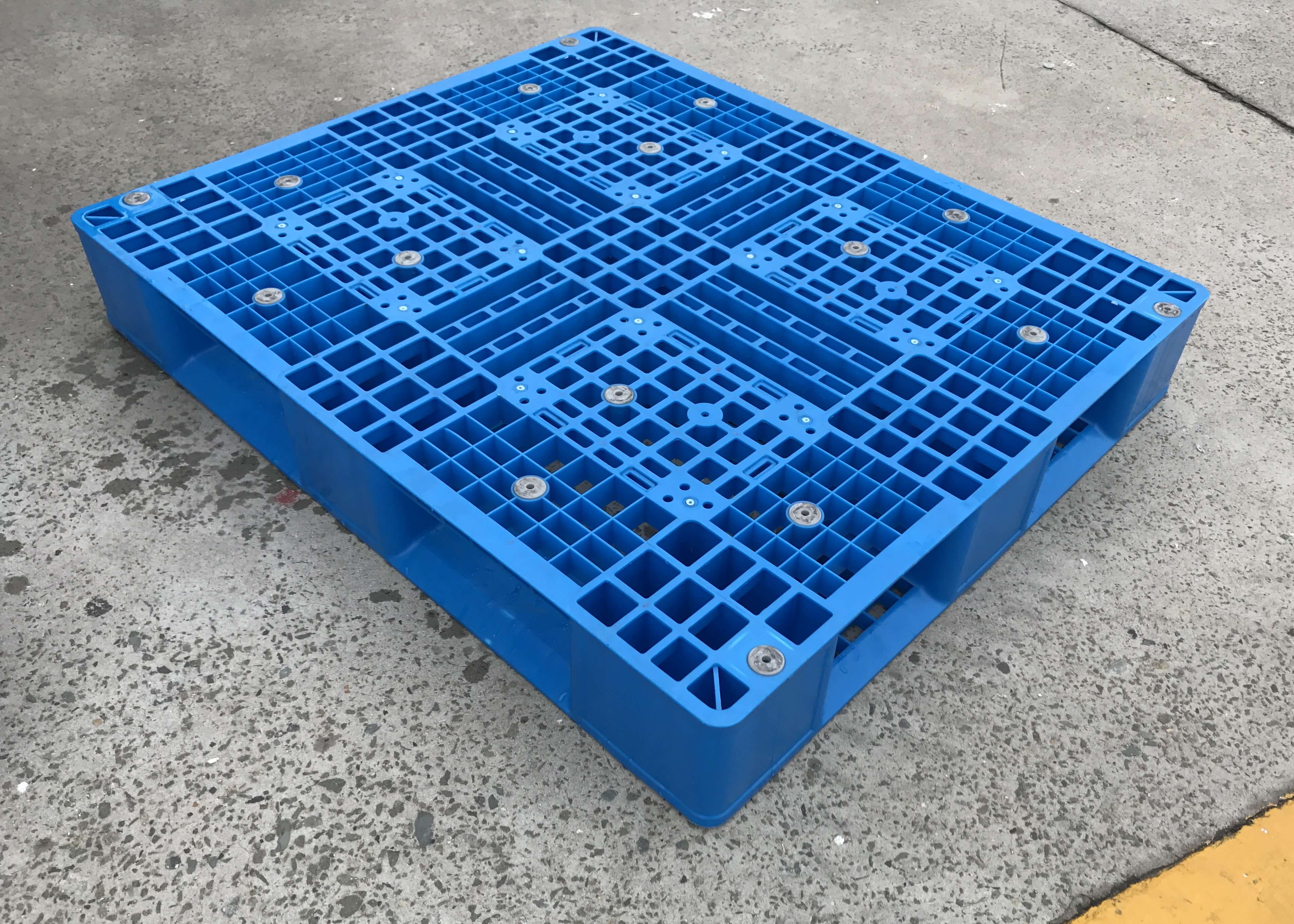 Custom Blue Recyclable HDPE Industrial Plastic Stackable Pallets
