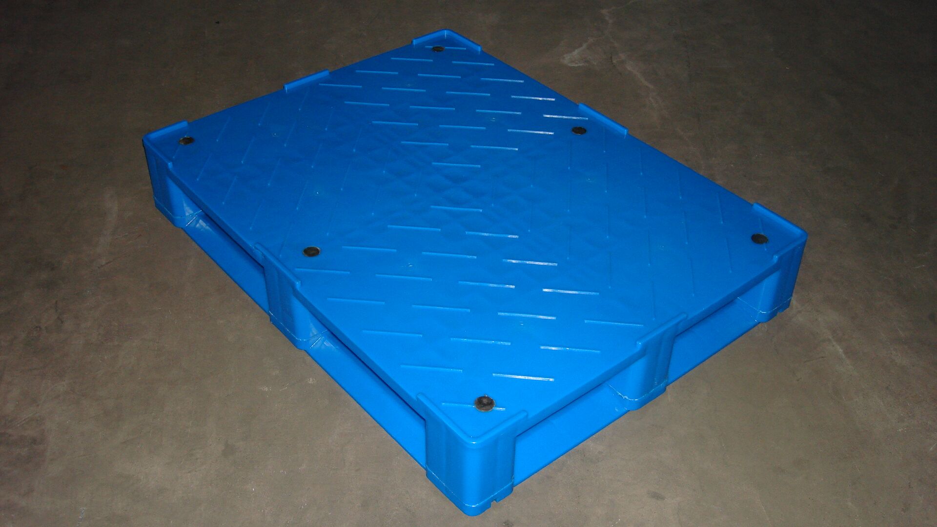 Special Solid Top Anti-slip Plastic Pallets with Lip