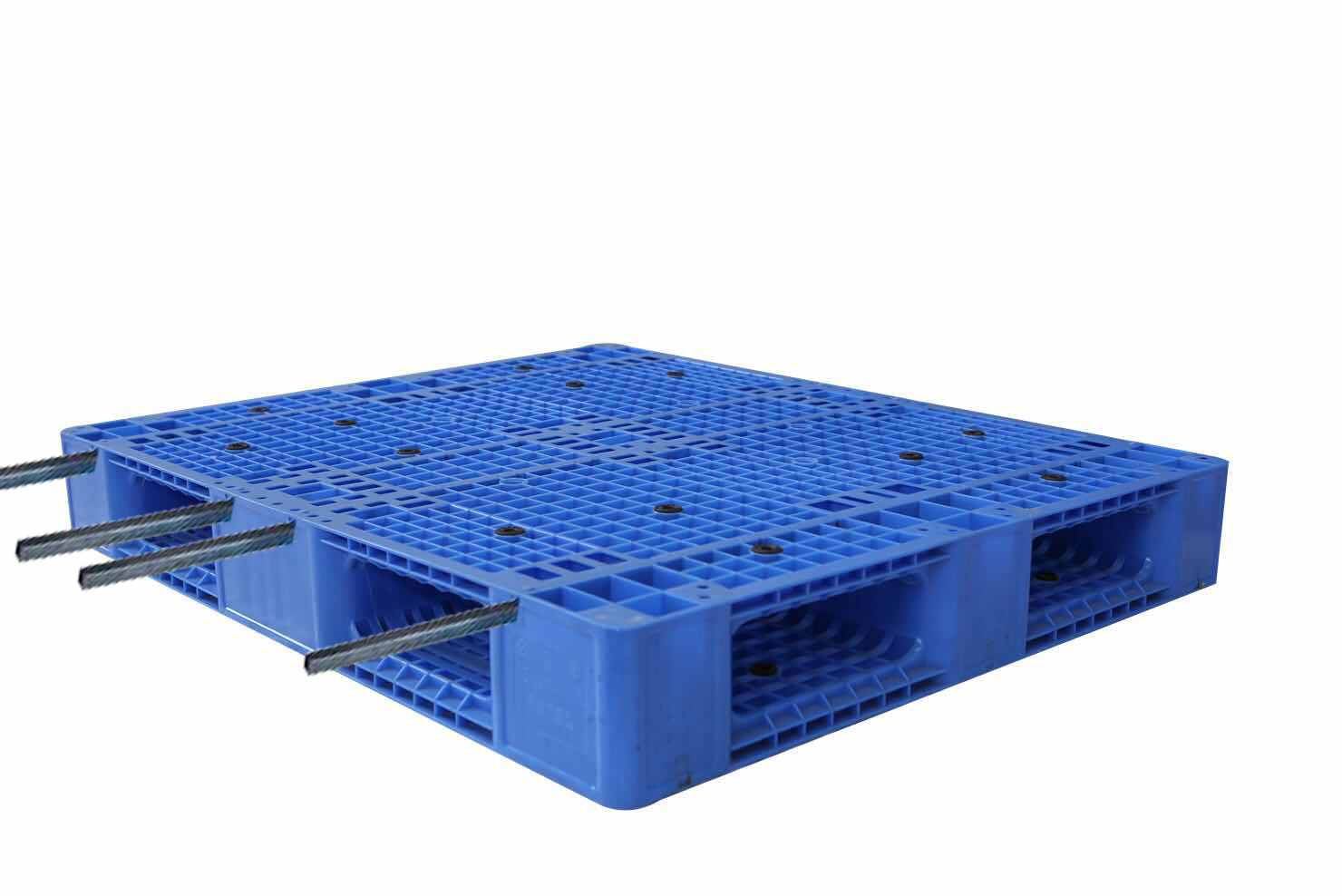 steel reinforced plastic pallets