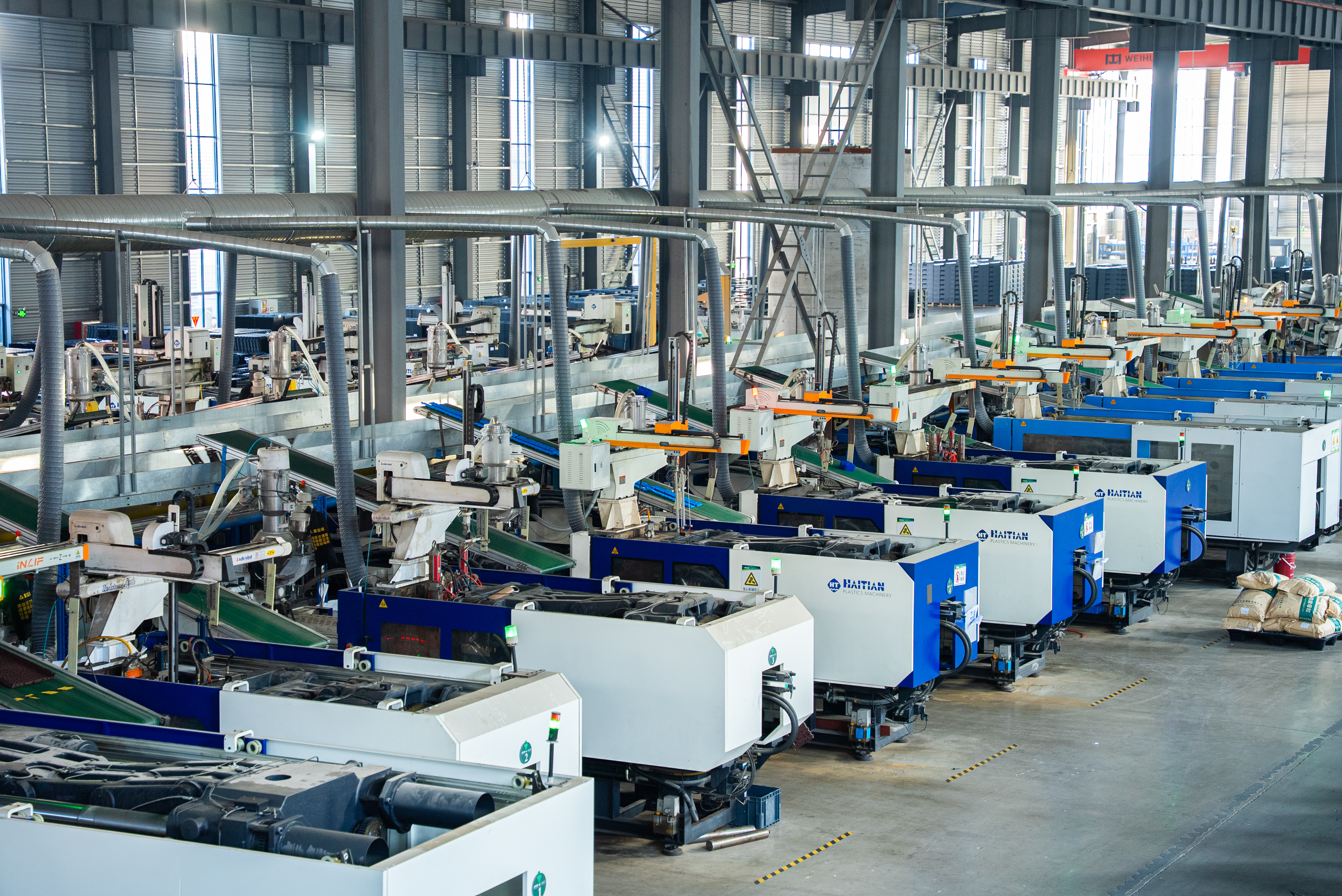 Consistent plastic pallet quality across repeat orders for B2B supply chain
