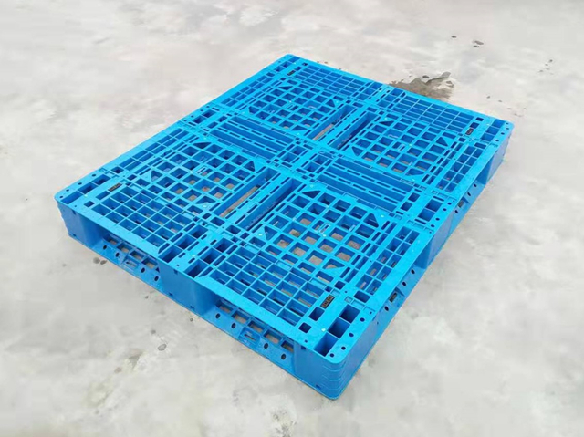 48 x 40 Reinforced HDPE Stackable Plastic Pallets for Warehouse