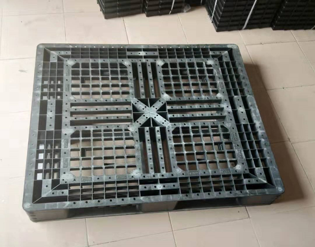 1200 x 1000 Black Lightweight HDPE Mesh ESD Plastic Pallets