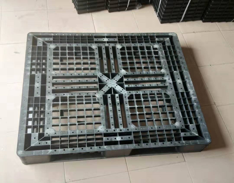 1200 x 1000 Black Lightweight HDPE Mesh ESD Plastic Pallets