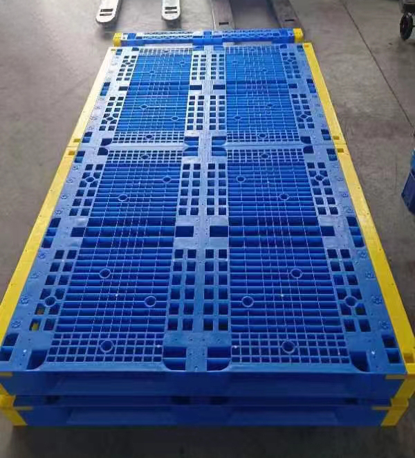 4000 x 1800 Oversized Durable Industrial Custom Interlocking Plastic Pallets