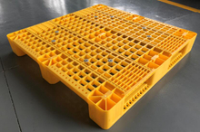Yellow Square HDPE Rackable Plastic Pallets for Automation