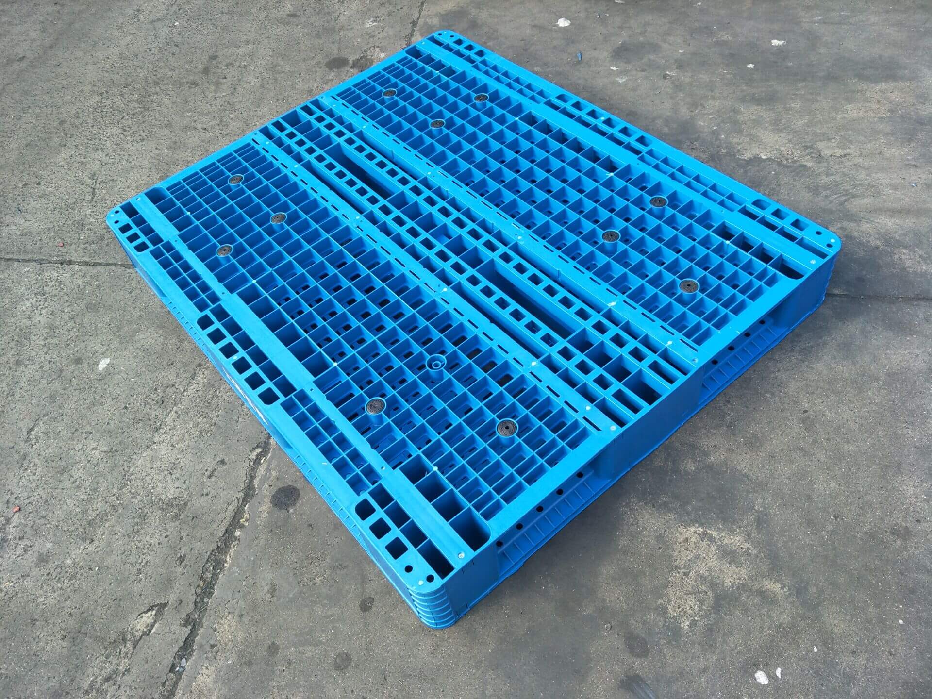 1200 x 1000 Reinforced Mesh Reversible Plastic Pallet for Storage