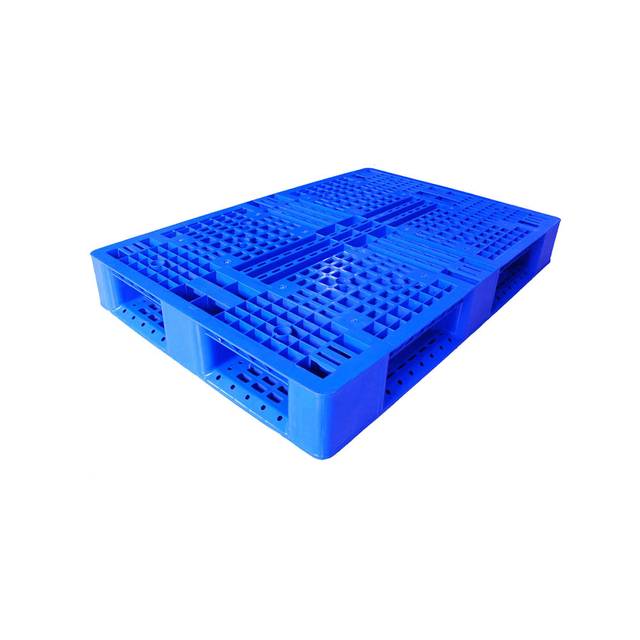 32 x 48 Reusable Hard Stackable Plastic Pallets