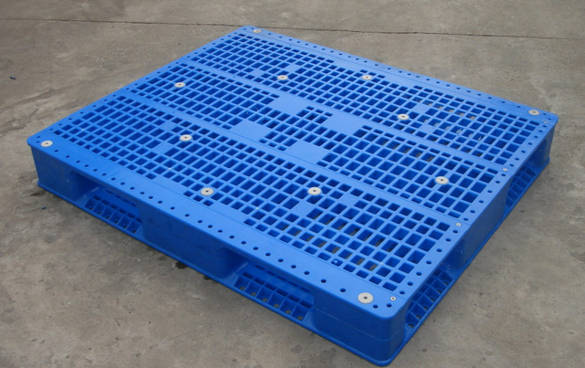 Custom Steel Reinforced Welding Plastic Rackable Pallets 48x40