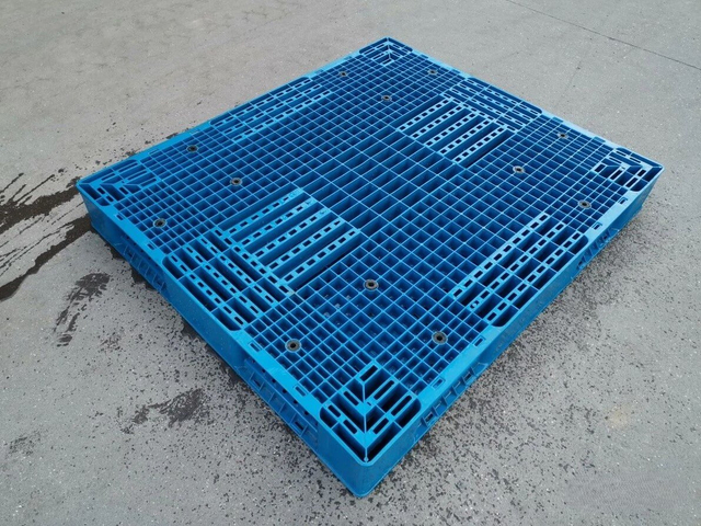 Industrial HDPE Stackable Open Deck Reversible Plastic Pallet