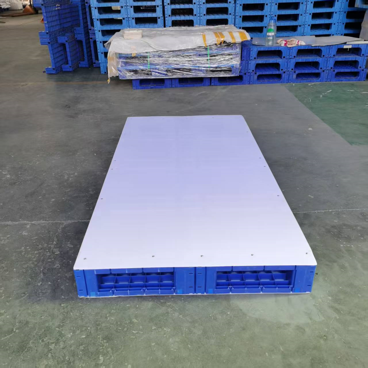 plastic modular pallet