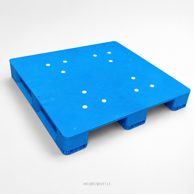 HD3RCWS1111 Three-Runner Solid Top Plastic Pallet