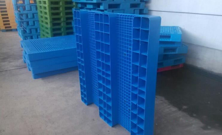 Reusable HDPE Square Low Profile Plastic Forklift Pallets