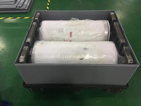 Folding plastic pallet box