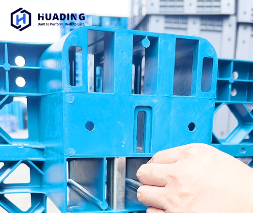 Improvement 1: closed-end tube channel in 1311 reinforced plastic pallet