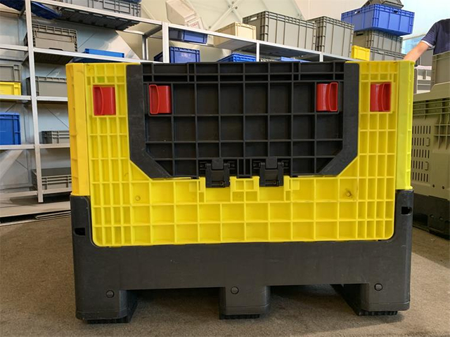 Collapsible Reusable Plastic Pallets and Crates for Storage