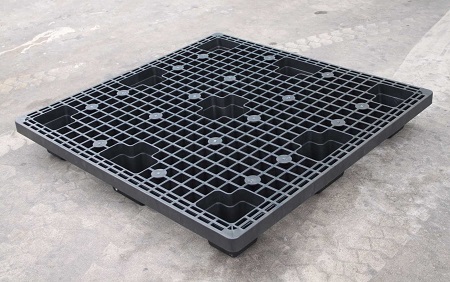 nine feet light duty plastic pallet