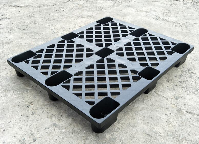1200 x 1000 Black Light Duty International Shipping Plastic Pallets