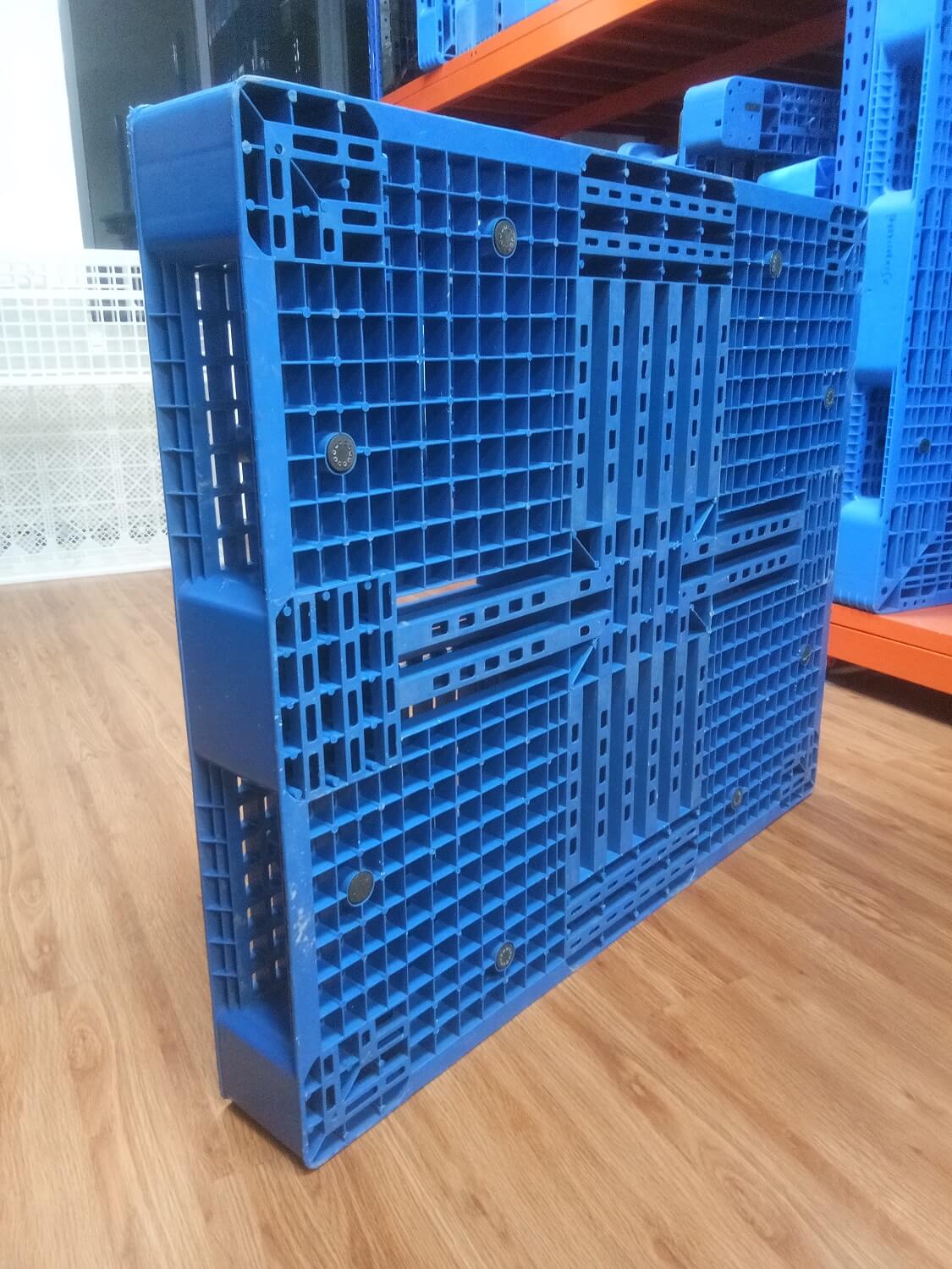 Standard HDPE Injection Molded Stackable Mesh Plastic Pallet