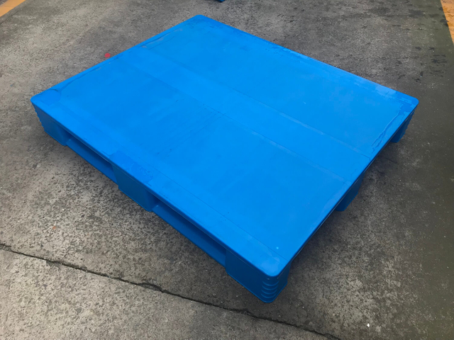 1200 x 1000 Hygiene Heavy Duty Solid Rackable Plastic Pallets